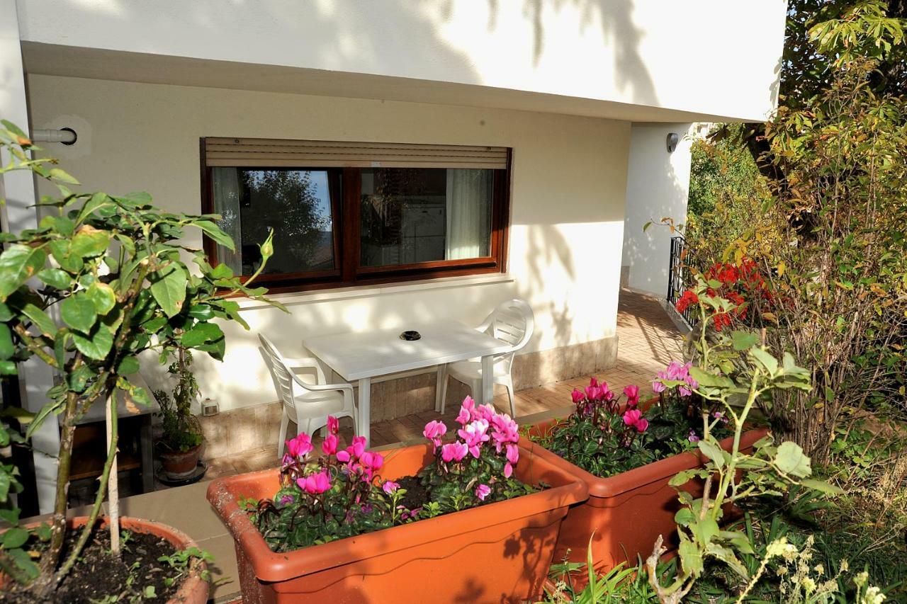 A Casa Di Galdino E Vittorianna Apartment L'Aquila Exterior photo